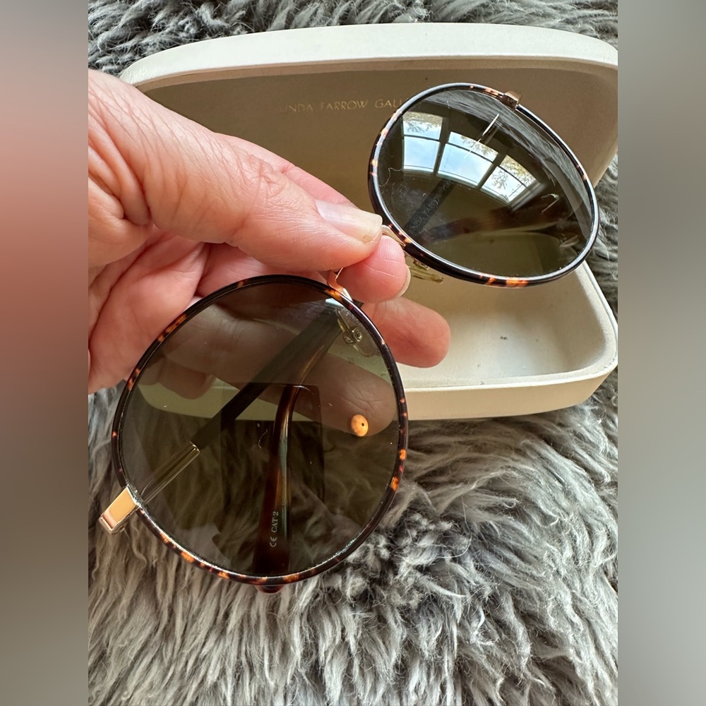 Linda Farrow x The Row Sunglasses Tortoise with case - Picture 4 of 11